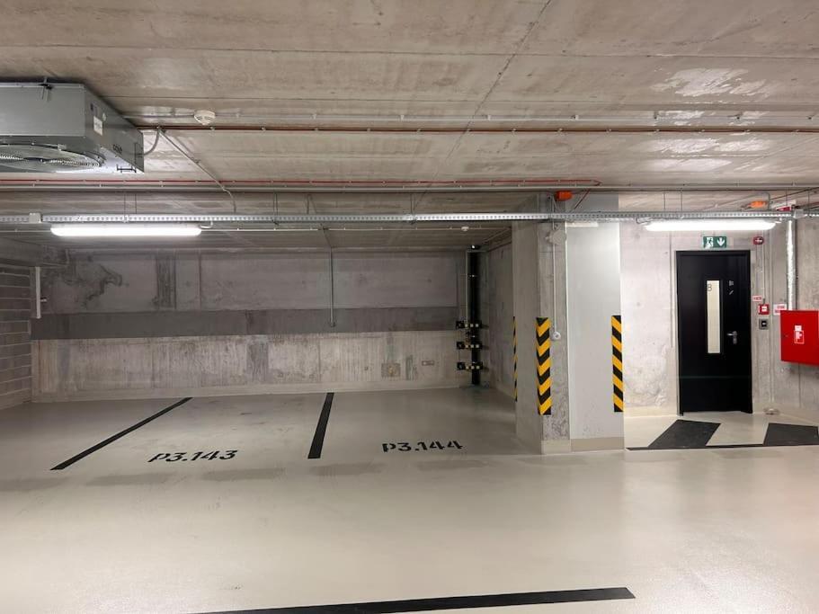Apartment Zwirn, Free Parking, 24/7 Access Bratislava Exterior foto